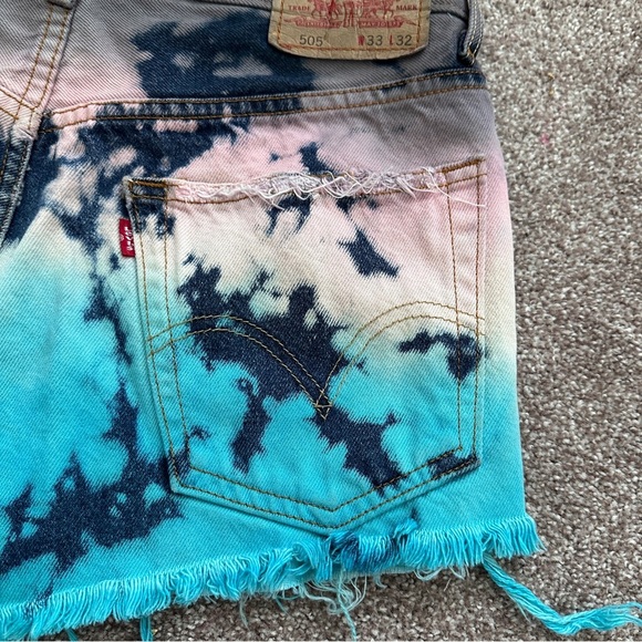 Levi’s 505 Denim Cutoffs Bleach Dye Purple Blue Shorts Size 32 Vintage Upcycled - Picture 12 of 14